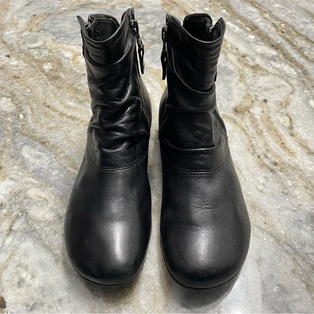 Josef Seibel Naly 24 Ankle Black Leather Bootie